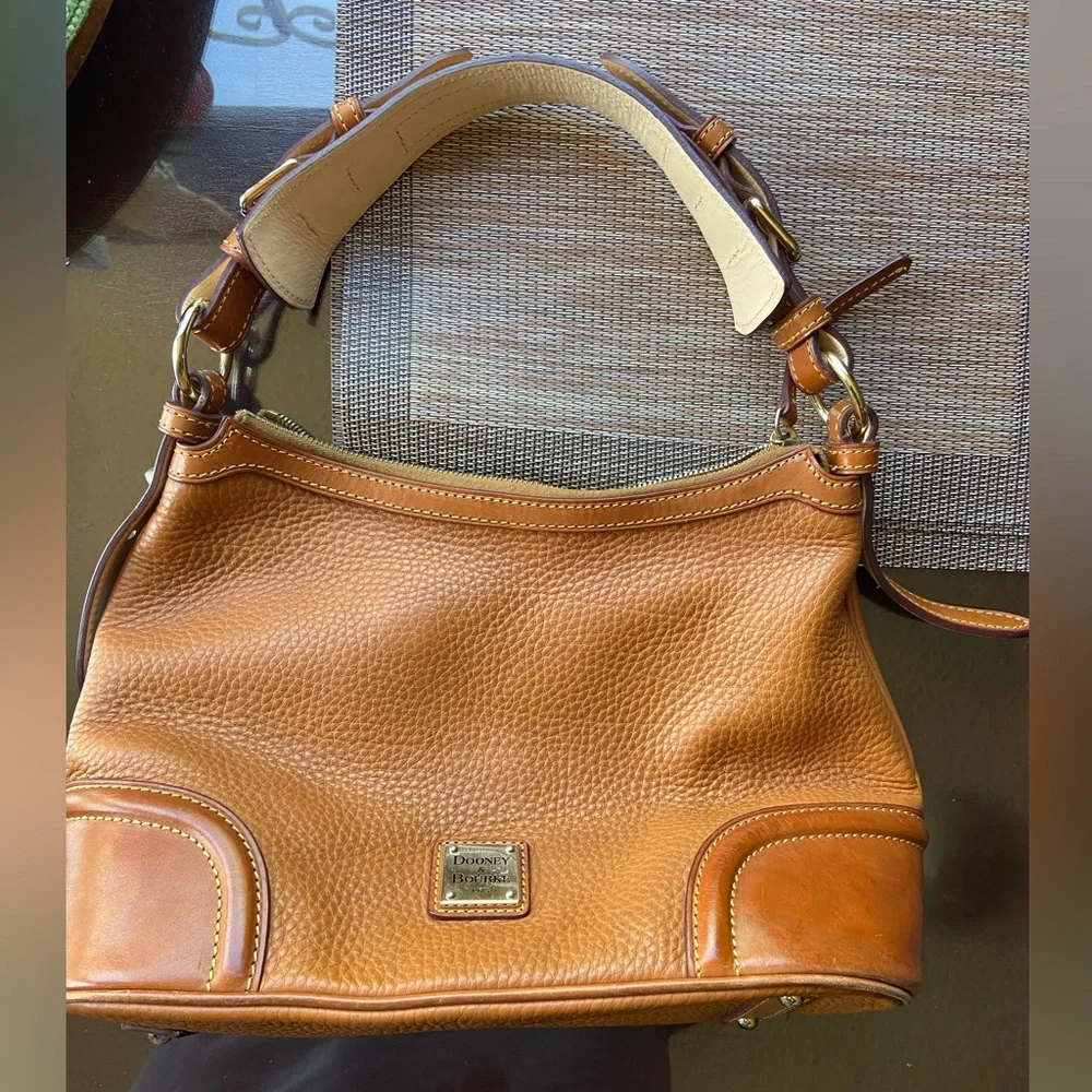 Vintage Dooney Bourke Brown Pebble Grain Leather Buckle Strap Hobo Shoulder Bag - Picture 1 of 14
